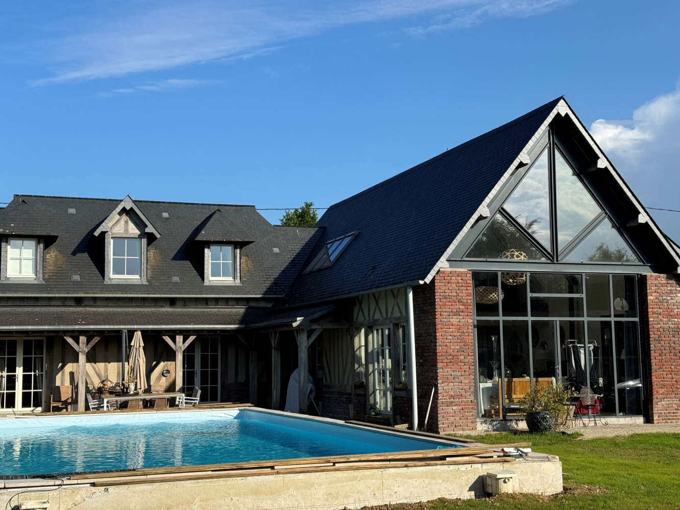 MAISON A VENDRE AVEC PISCINE SECTEUR PONT L'EVEQUE (PAYS D'AUGE)